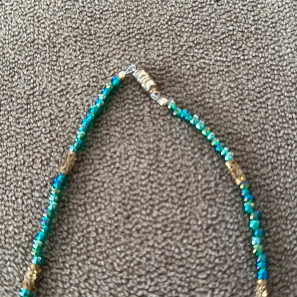 Colorful Turquoise Beaded Pendant Magnetic Closure Necklace 21” (TD) - Picture 3 of 4